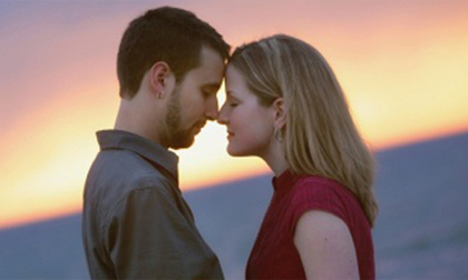 Vì sao bạn không nên chờ đợi để nói 'Em yêu anh'