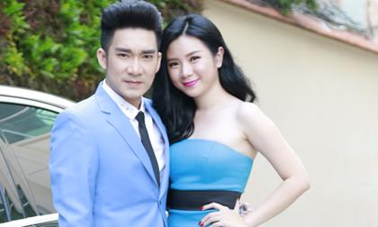 Bạn gái hotgirl 'tháp tùng' Quang Hà đến buổi họp báo