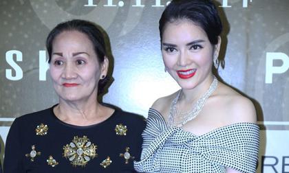 Mẹ Lý Nhã Kỳ lần đầu xuất hiện trong show 'khủng' của con gái