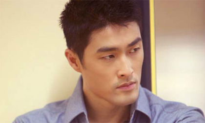 Những diễn viên đẹp trai 'chết người' chẳng kém gì sao ngoại