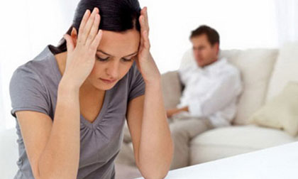 'Sốc' vì ô-sin tán tỉnh chồng, ôm tiền bỏ trốn