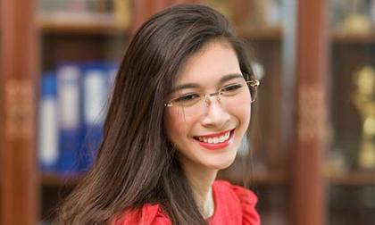 Nét sang chảnh của 9x phiên dịch cho David Beckham