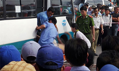 Tài xế tử vong trên xe khách ở Sài Gòn