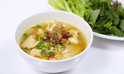 Thưởng thức món bún trứ danh Campuchia giữa lòng Sài Gòn 