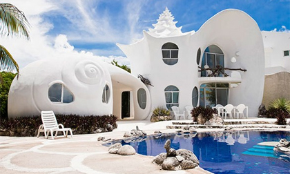 Trở về tuổi thơ với những ngôi nhà đậm sắc màu cổ tích