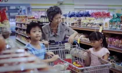 Đoạn phim ngắn về sự cho nhận khiến người xem cảm động