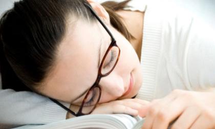 Ngủ gật ban ngày là dấu hiệu của những bệnh gì?