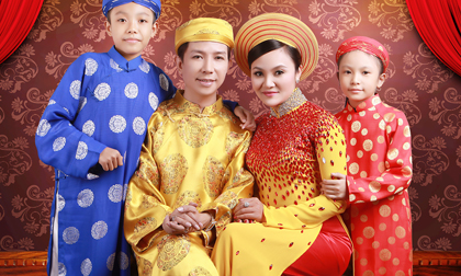 Long Nhật làm MV ca nhạc lấy lòng vợ con