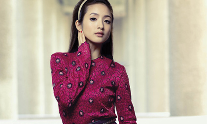 Lâm Y Thần khoe vẻ đẹp trẻ trung xinh tươi