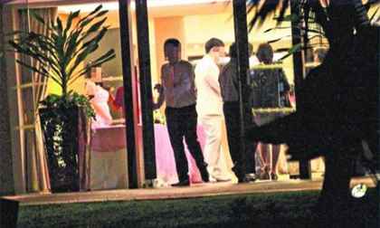 Hủy hôn ngay tại đám cưới vì cô dâu… hung dữ