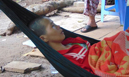 Khởi tố vụ hai trẻ bị nghi tiêm thuốc diệt cỏ