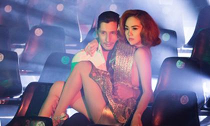 Minh Hằng 'tình tứ' khiêu vũ cùng trai Tây