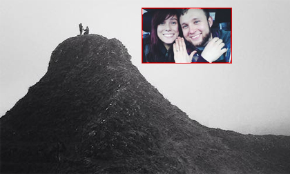 Cặp đôi may mắn được người lạ chụp lại cảnh cầu hôn đẹp như mơ