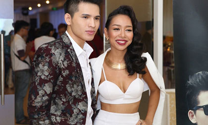 Thảo Trang diện crop top gợi cảm bên Quốc Thiên