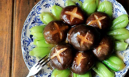 Cải chíp sốt dầu hào, nấm hương giản dị mà ngon