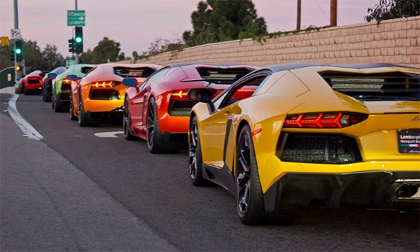 Choáng ngợp: Lamborghini khoe dàn 'siêu xe'  