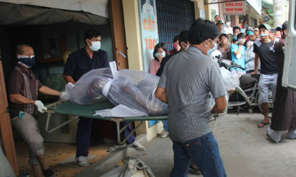  Xác chết treo cổ bốc mùi trong căn phòng bị khóa ngoài 