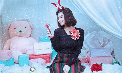 Hot girl Ông Như Ý lộng lẫy trong bộ ảnh Noel cực chất