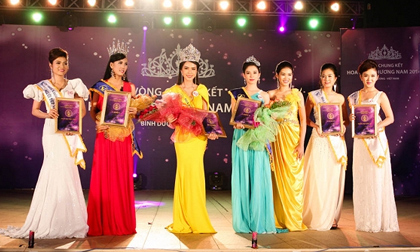 Người đẹp đến từ Vĩnh Long đăng quang Hoa Khôi Phương Nam 2014