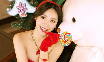Liễu Nham gợi cảm, hút hồn đón Noel
