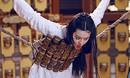 Xót xa trước cảnh Phạm Băng Băng bị tra tấn dã man