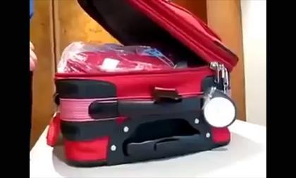 Chiêu trò mở vali khóa kéo không để lại dấu vết