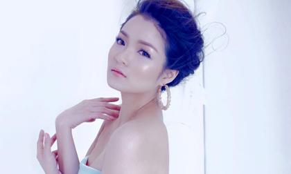 Thủy Top khoe dáng ngọc với gam màu pastel