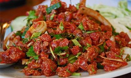 Những món thịt sống độc đáo nhất thế giới  
