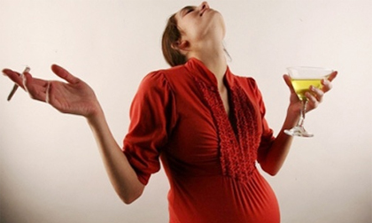 4 việc mẹ bầu lơ là có thể gây dị tật thai nhi