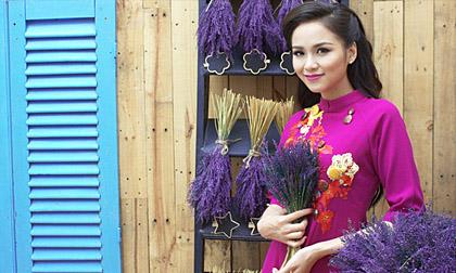 Hoa hậu Diễm Hương đẹp rạng ngời với áo dài cách tân