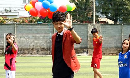 "Phát sốt" với màn nhảy fashmod tỏ tình cực yêu trên sân bóng