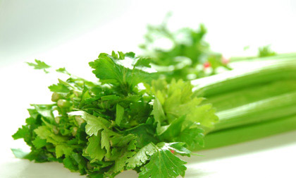 6 loại rau quả không nên nấu chín