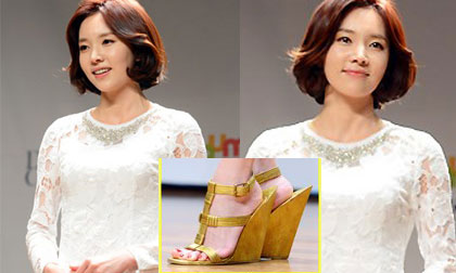 Sao Hàn bị "soi" vì đi sandal nhầm size tại sự kiện