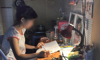 Những nữ sinh mang bụng bầu lên giảng đường