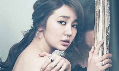 Yoon Eun Hye buông lơi vai trần trên tạp chí High Cut