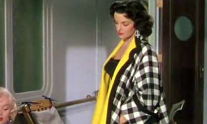 Thời trang quyến rũ trong phim của "cô đào" Marilyn