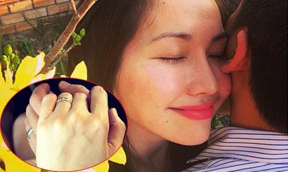 Kim Hiền bất ngờ khoe nhẫn cưới?