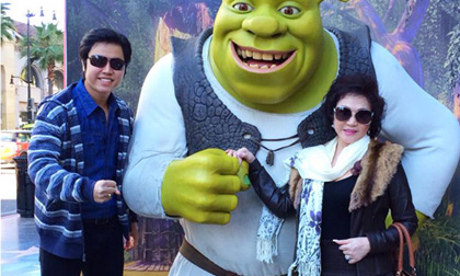 Vũ Hoàng Việt và người yêu tỷ phú tiếp tục "hẹn hò" tại đại lộ Hollywood