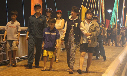 Buồn đời, một thanh niên nhảy cầu tự tử