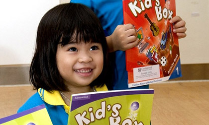 Tại sao nên cho trẻ học ngoại ngữ sớm?