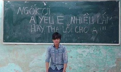 Lại xuất hiện chàng trai quỳ gối xin lỗi người yêu