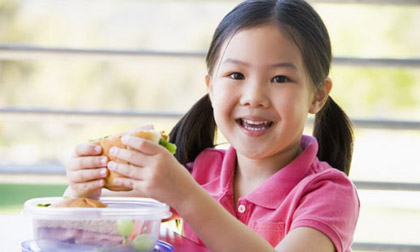 'Sửa' chế độ ăn giúp bé 3 tuổi hết còi