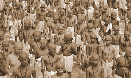 Cuộc đời vị vua khát máu có nhiều con nhất thế giới