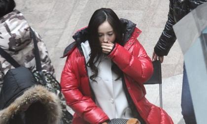 Dương Mịch ngáp ngắn ngáp dài ở trường quay