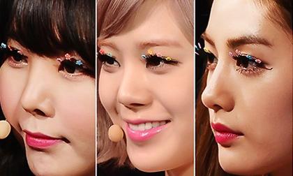 Nhóm nhạc Hàn gây chú ý với mi đính sao lạ mắt