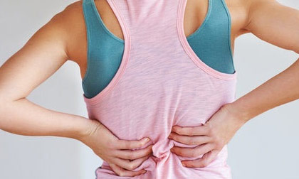 Đấm lưng trong ngày "đèn đỏ" cực kì có hại