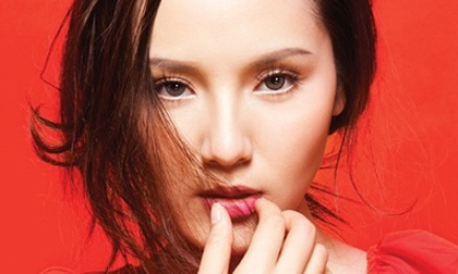 Những khóe môi đẹp mê hoặc của sao Việt