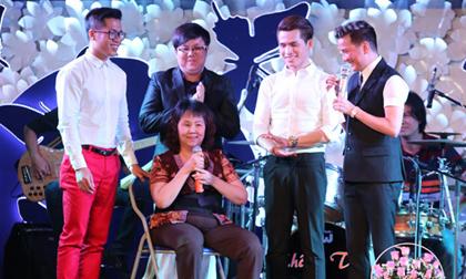 Nghệ sỹ Hoàng Lan vui vẻ nhận 300 triệu để chữa bệnh từ Mr.Đàm