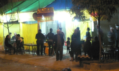 Vụ 3 người chết lõa thể: Cay đắng chồng đưa xác vợ về trong đêm