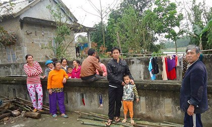 Bắt quả tang mẹ vợ “tòm tem” với con rể tương lai trong nhà nghỉ